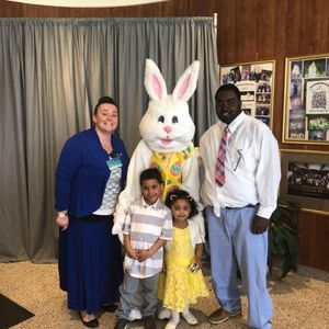 Meet your Posher, Demele